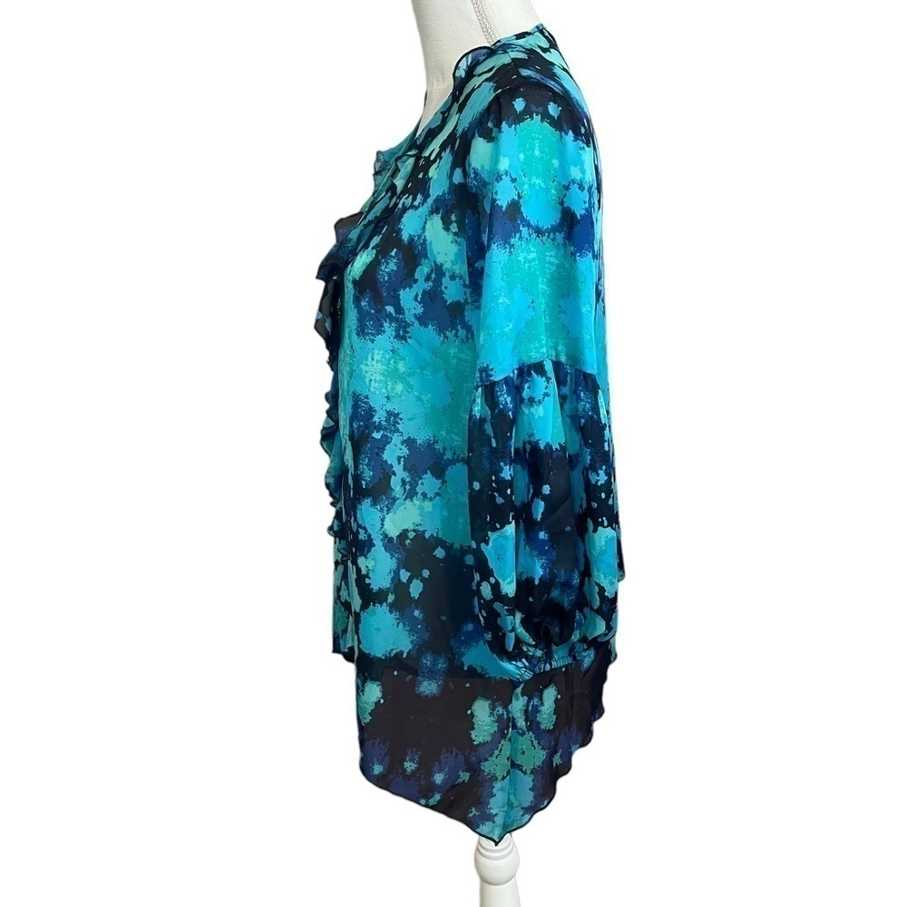 Chico's Black Label Aqua Blue Watercolor Floral Ruffle Front Blouse. Size 4 - Picture 2 of 11